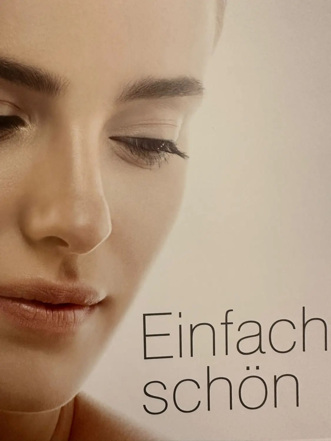 BEAUTY NAILS DELUXE - Goldeneye Micropigmentation